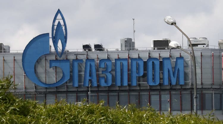 Gazprom-Sitz in St. Petersburg. Der staatlich russische Energieriese drosselt die Gaslieferung nach Deutschland. Jetzt gerät die erste deutsche Energiefirma ins Straucheln. (Anatoly Maltsev/key/01.06.2022)