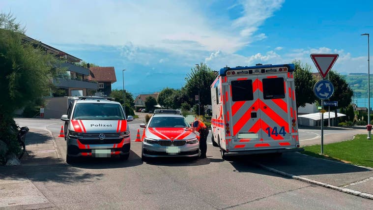 Polizeiautos und ein Krankenwagen waren am Donnerstag in Eich vor Ort. (Bild: Leserreporter)