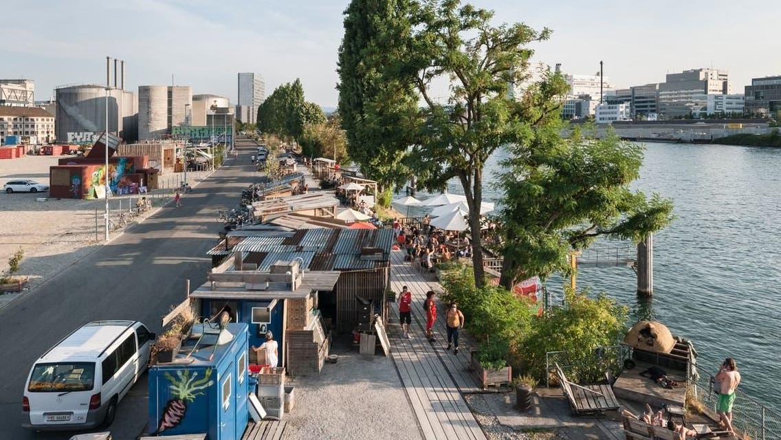Die Landestelle auf dem Hafenareal bietet frische Luft und Blick auf den Rhein. (Andreas Zimmermann)