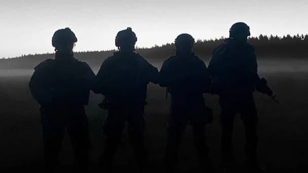 Ukrainische Elitesoldaten im Feld: Ungesehen, ungehört. Und todbringend für den Feind. (watson.ch/gru mo)