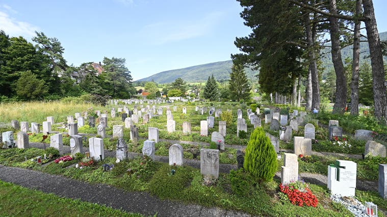 Grabfelder auf dem Friedhof Tannhof Grenchen, die aufgehoben werden. (Oliver Menge)