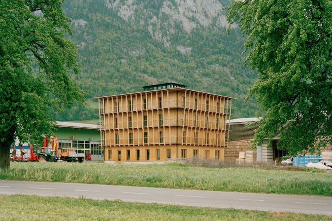 Teil der Ausstellung, die Mitte Juli im Hauptsitz der Obwaldner Kantonalbank gezeigt wird, ist auch das Bürohaus Küng in Alpnach.