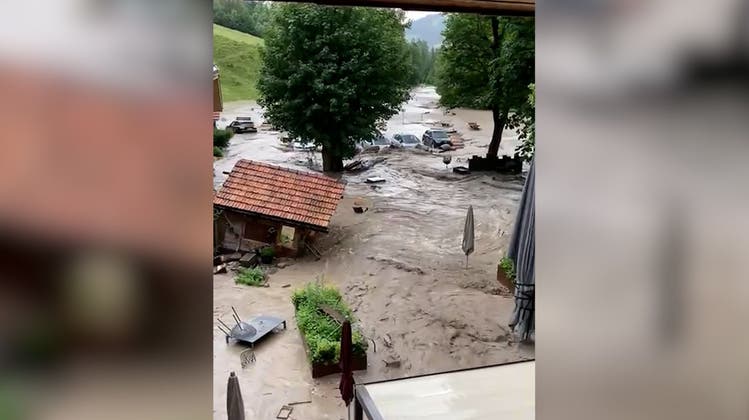 Hotel-Restaurant im Emmental «geflutet»: Videos zeigen bedrohliches Hochwasser an der Emme