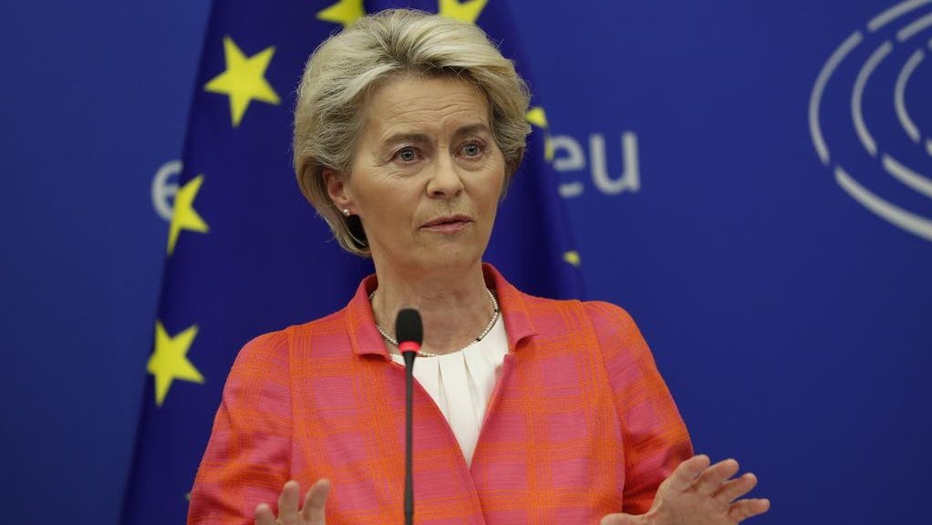 Die bittere Lehre der Coronapandemie nicht vergessen: EU-Kommissionspräsidentin Ursula von der Leyen im EU-Parlament. (Keystone)