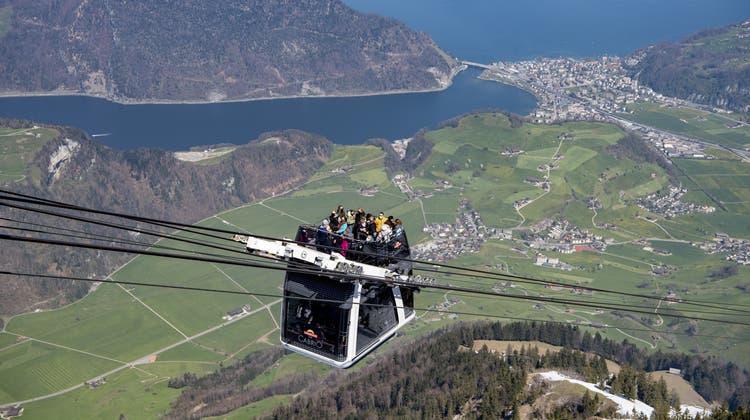 Die Schweizer Seilbahnen konnten deutlich zulegen – auch dank ausländischen Gästen. Im Bild die Bergbahn Stanserhorn. (Symbolbild) (Keystone)