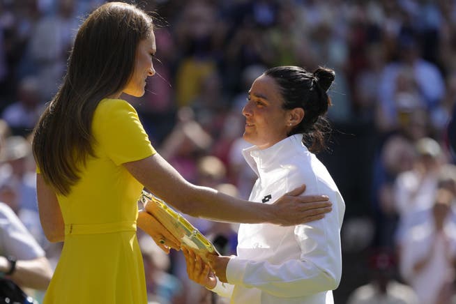 Księżna Kate pociesza Jabeura po przegranym finale Wimbledonu