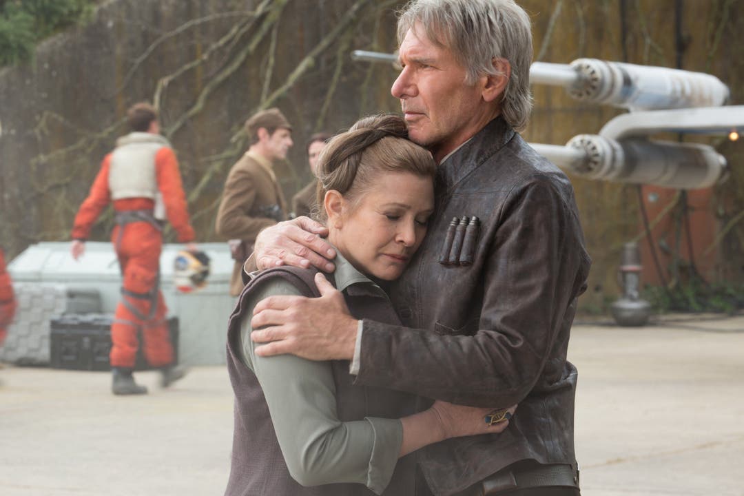 Nach mehr als 30 Jahren ist das Traumpaar aus «Star Wars», Leia Organa (Carrie Fisher) und Han Solo (Harrison Ford), im siebten Teil «The Force Awakens» wiedervereint.