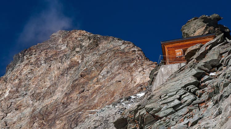 Adlerhorst auf über 4000 Metern über Meer: Das Solvay-Biwak befindet sich auf Normalroute über den Hörnligrat zum Gipfel des Matterhorns. (Getty Images)