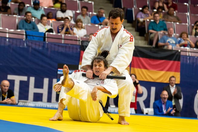 In the duel for bronze, Thomas Schönenberger and Sofia Jokl defeated the reigning world and European champions from Germany.
