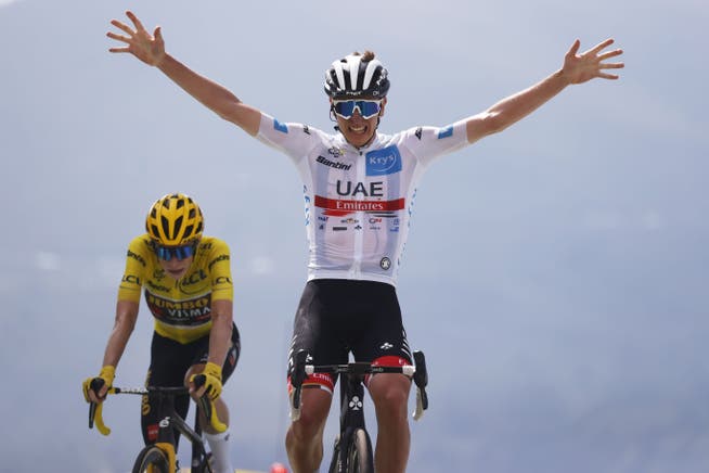 Tadej Pogacar gewinnt die 17. Etappe der Tour de France. Gleich dahinter folgt Leader Jonas Vingegaard.