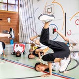 Die Tänzerinnen und Tänzer proben fleissig für ihren Breakdance-Auftritt. (Foto: Nadia Schaerli (Willisau, 21. Juli 2022))