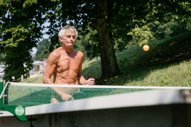 Daniel macht mit seiner Frau Ferien auf dem Campingplatz «Chläb». Die beiden haben auf dem Gelände einen Wohnwagen gemietet.