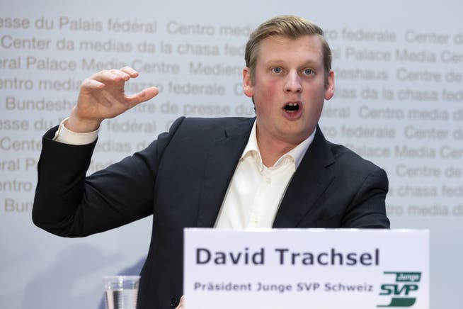 David Trachsel, Präsident Junge SVP Schweiz, erstattet gegen die Brasserie Lorraine Anzeige. 