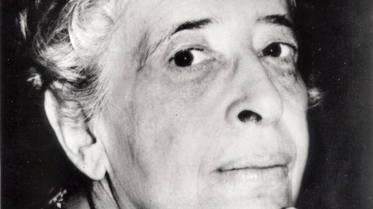 Hannah Arendt wusste: Das Böse droht, sobald die Menschen aufhören zu denken