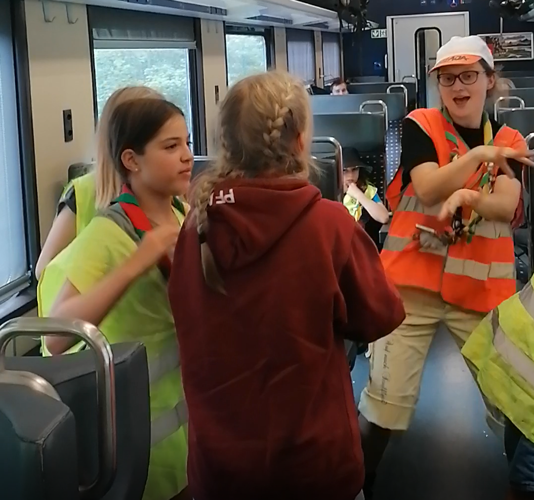 Video - Fröhliche Zugfahrt Bei Der Pfadi St. Gallus Kriens