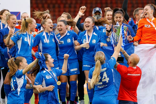 Die Frauen des FC Luzern besiegten im Cupfinal 2021 den FC Zürich.