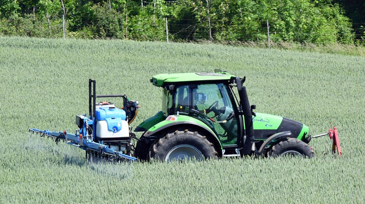 Einem Biobauer wurden die Subventionen aberkannt, weil er angeblich Pestizide eingesetzt hat. (Symbolbild: Bruno Kissling)