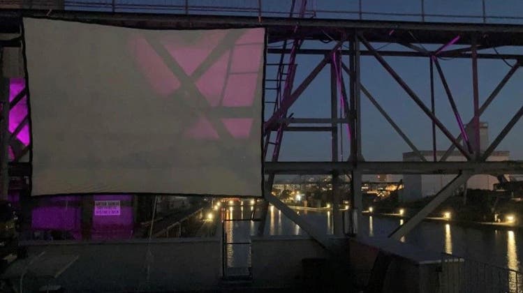 Statt auf dem Silo findet das Open-Air-Kino neu auf dem Dach des Restaurants Rostiger Anker statt. (zvg)
