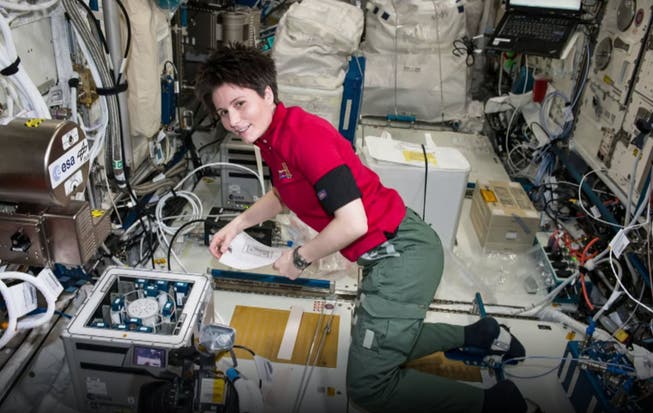 Gefunkt haben die Pfadis mit Samantha Cristoforetti. Die italienische Astronautin beantwortete die Fragen auf Italienisch, Französisch und Deutsch. Cristoforetti ist seit Ende April auf der Internationalen Raumstation.