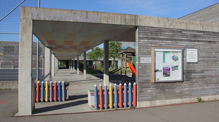 Die Schulanlage Bodenacker beherbergt Primarschule und Kindergarten. (Claudia Meier)