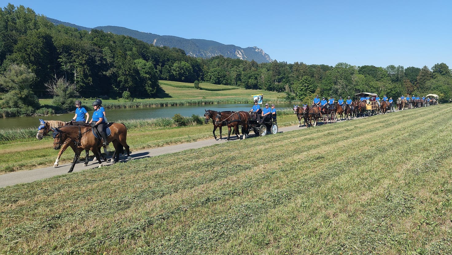 Die Aargauer Delegation auf ihrer Reise in den Jura. (Dominic Kobelt)