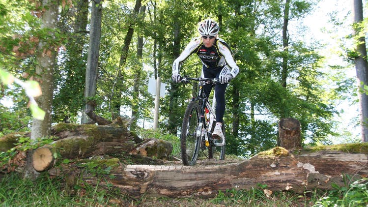 Im Mai 2009 weihte der Racing Club Gränichen den Bike-Lehrpfad ein. Profi Florian Vogel war einer der ersten Biker auf der Strecke im Waldgebiet Cheibeboden. 