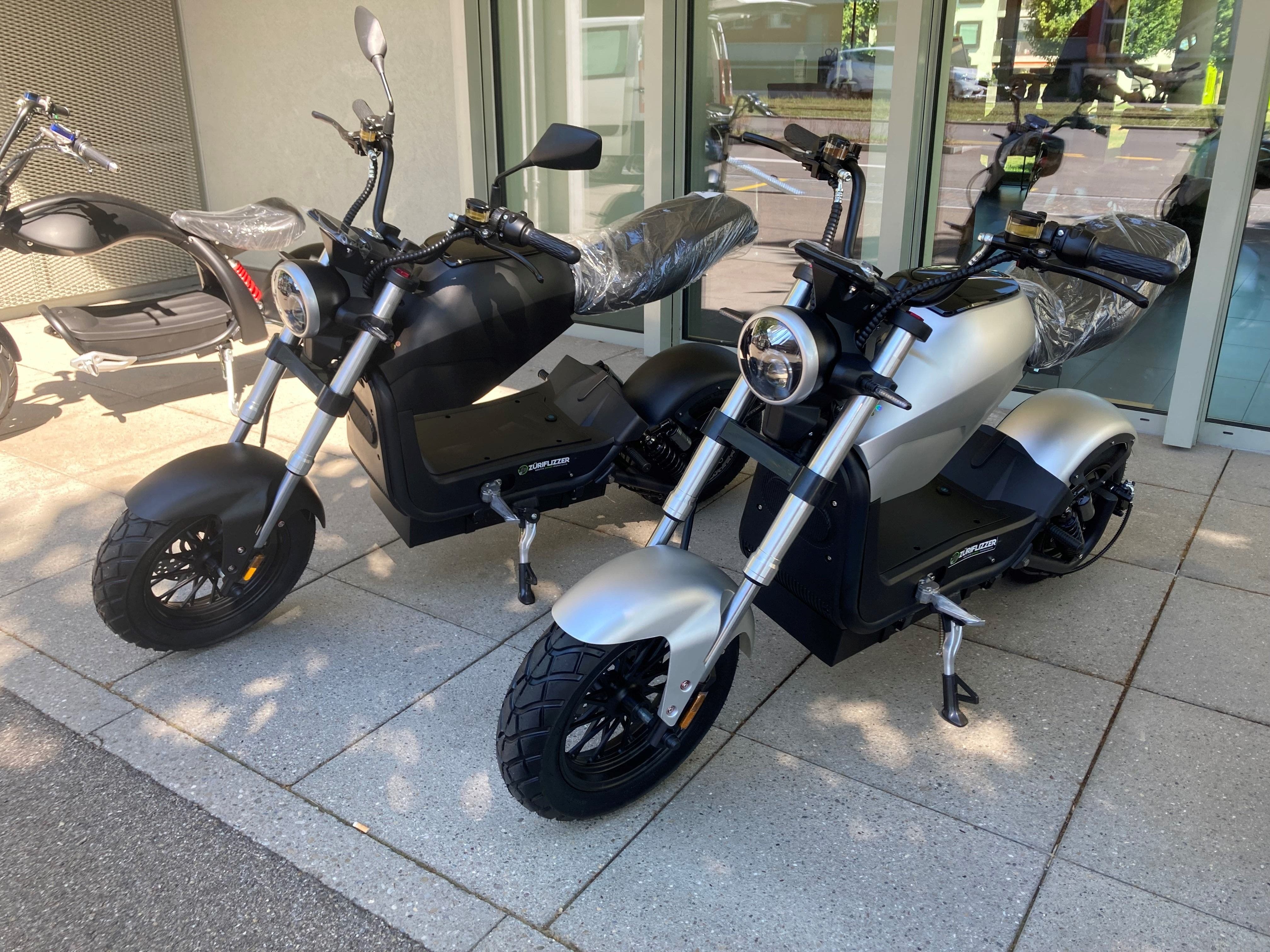 Bestseller unter den E Rollern von Züriflizzer und Easy Motors.