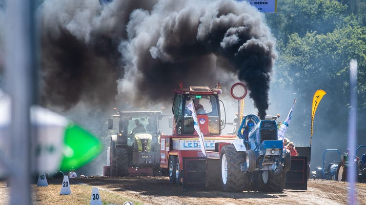 Die Traktoren als höchste Begierde: An diesem Wochenende findet das Tractor Pulling statt. (Bild: Boris Bürgisser (Knutwil, 13. August 2022))