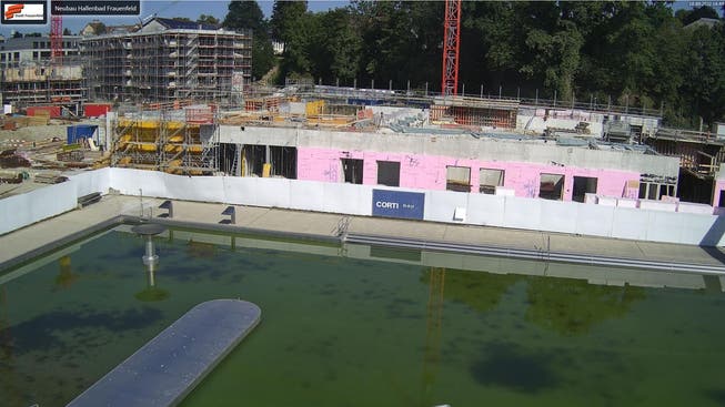 Aktuelle Situation bei der Baustelle Neubau Hallenbad, wie von der Webcam aufgezeichnet.