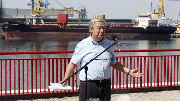 António Guterres hat sich am Hafen von Odessa selbst ein Bild gemacht. (Keystone)