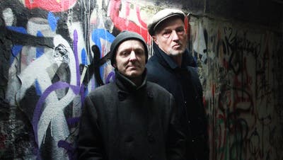 Martin «Fisch» Fischer (links) und Jürg «Odi» Odermatt, bekannt von der Band Papst & Abstinenzler, bilden neu das Duo Ahh wa!. (Bild: PD)