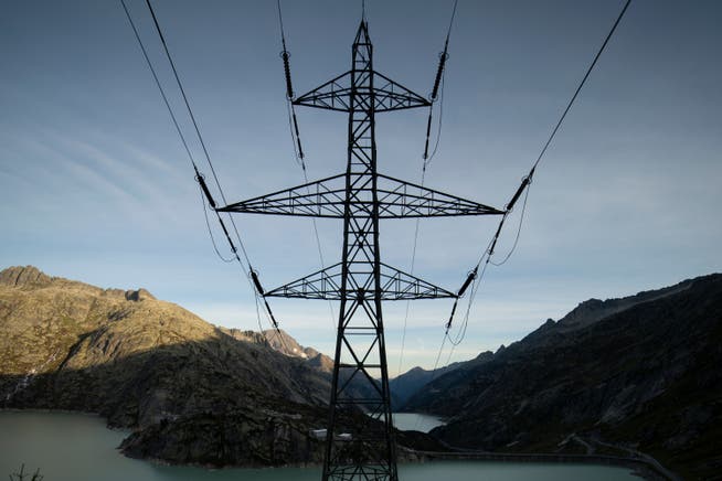 Viele Parteien und Wirtschaftsverbände begrüssen die Bemühungen des Bundesrats, einer Strommangellage vorzubeugen.