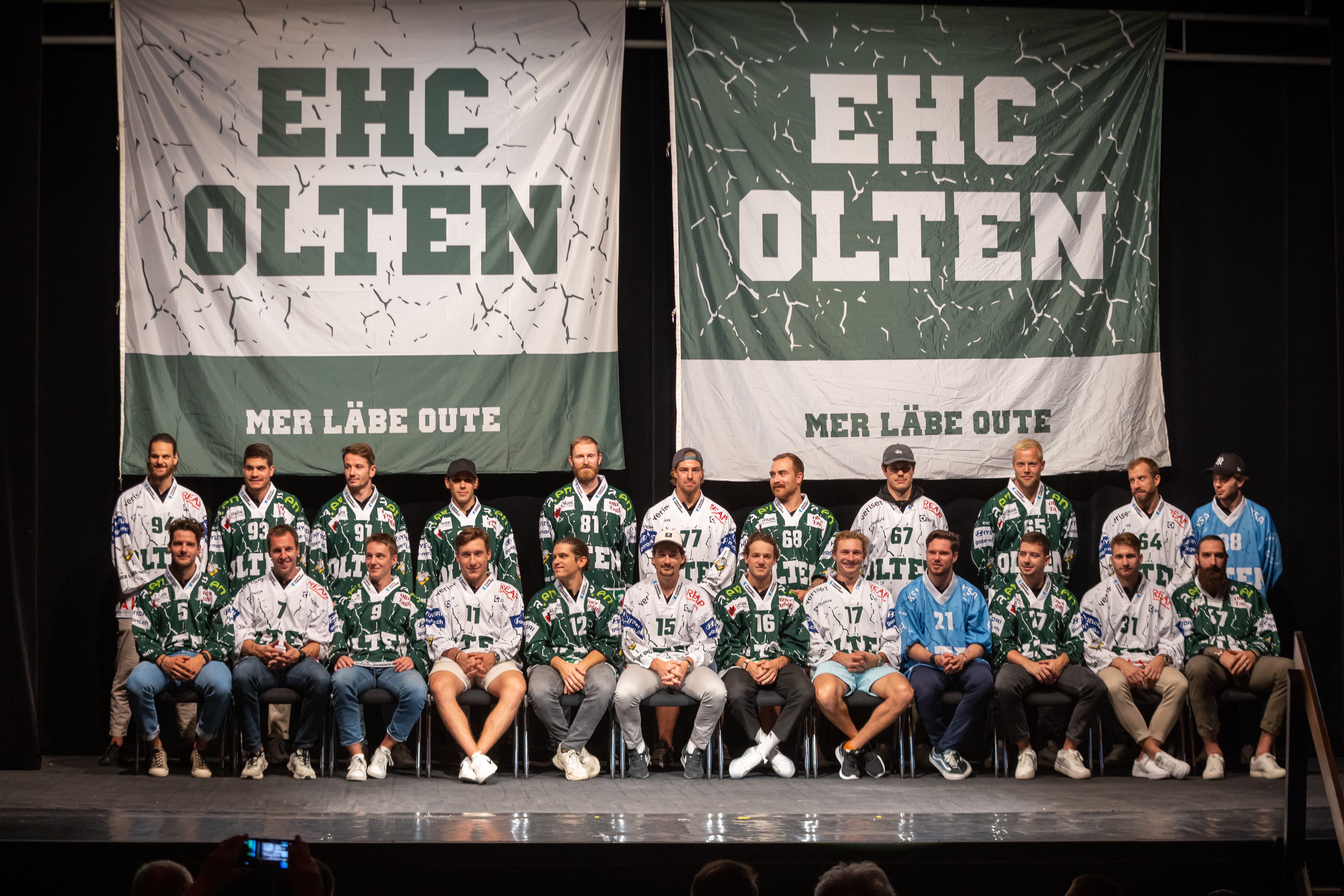 Das EHCO-Team der Saison 22/23 im Stadttheater Olten.