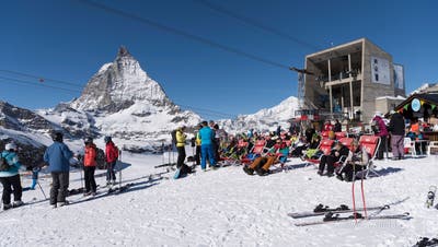 Das Skigebiet Zermatt machte 2021/22 am meisten Umsatz und zählte die meisten Gäste. (Keystone)