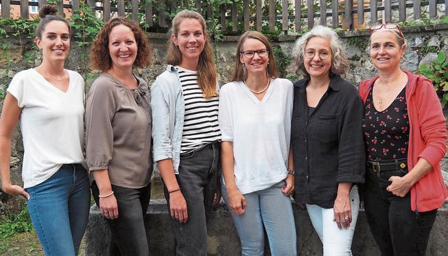 Der Vorstand des Vereins Nidwaldner Hebammen (von links): Sabrina Kugler, Pia Odermatt, Sara Weidmann (Co-Präsidentin), Priska Odermatt (Co-Präsidentin), Margreth Birchler, Sandrine Ischi.