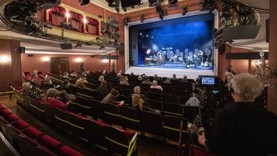 Das Schweizer Theaterleben finden nicht nur im Schauspielhaus Zürich statt. (Bild: Ennio Leanza / KEYSTONE)