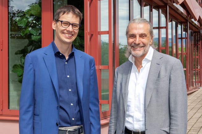 Michael Niederberger (links) wird im Juni 2023 die Leitung der Tagesstätte von Klaus Keller übernehmen. Damit wird er auch neues Mitglied der Geschäftsleitung der Stiftung Weidli Stans.
