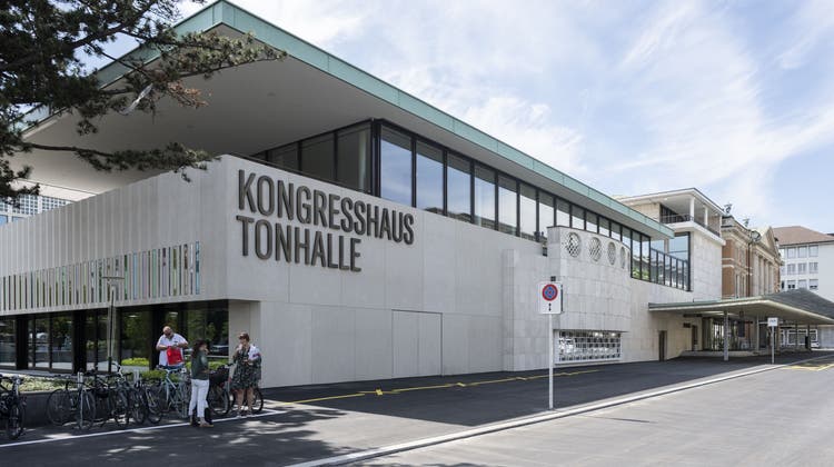 Blick auf das frisch renovierte Kongresshaus und die Tonhalle in Zürich. (Ennio Leanza / Keystone (16. Juni 2021))