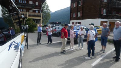 Die Teilnehmerinnen und Teilnehmer waren mit dem Bus unterwegs Richtung Wallis. (Bild: PD)