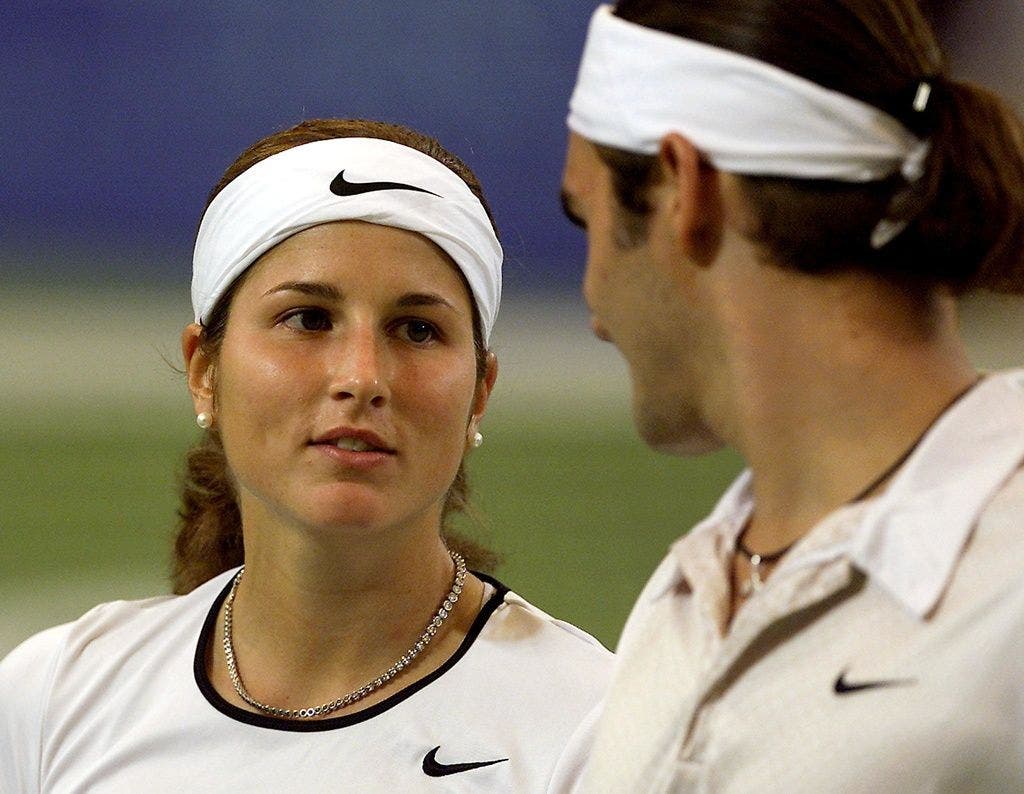 Mirka spielte 2001 in Australien zusammen mit Roger Federer im Doppel gegen Alicia Molik und Lleyton Hewitt.