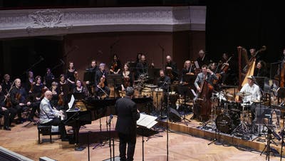 Basel Sinfonietta mit Begleitung am Offbeat Jazz Festival. (Roland Schmid)