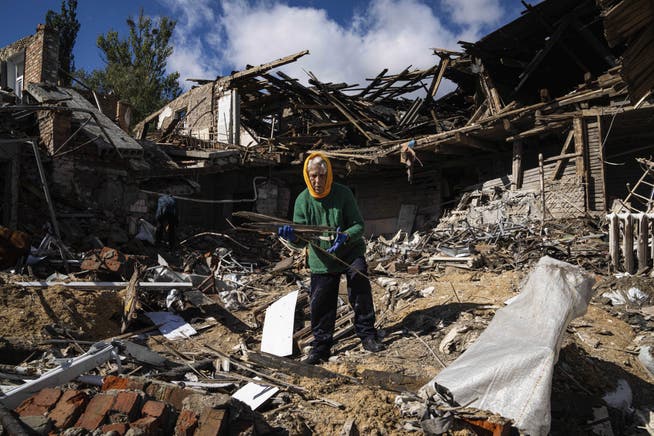The war is destroying the lives of hundreds of thousands of civilians in Ukraine, such as here in recently liberated Izyum in eastern Ukraine.