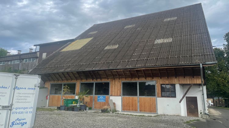 Auf diesem Scheunendach auf dem Herrenberg soll die Solaranlage installiert werden. (Muriel Daasch)