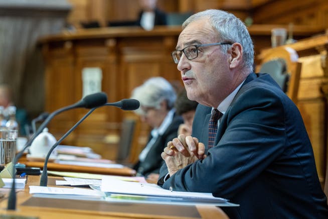 Federal Councilor Guy Parmelin speaks in the Council of States at the autumn session of the federal councils, on Monday, September 19, 2022, in Bern.  (KEYSTONE/Peter Schneider)