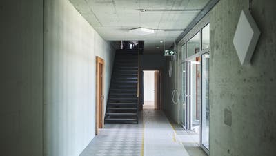 Für den Innenausbau des umgenutzten Felix-Platter-Spitals mussten neue Treppenhäuser eingebaut werden. Von aussen betrachtet, sind praktisch keine Veränderungen sichtbar. (Roland Schmid)