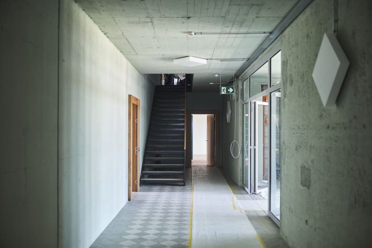 Für den Innenausbau des umgenutzten Felix-Platter-Spitals mussten neue Treppenhäuser eingebaut werden. Von aussen betrachtet, sind praktisch keine Veränderungen sichtbar.