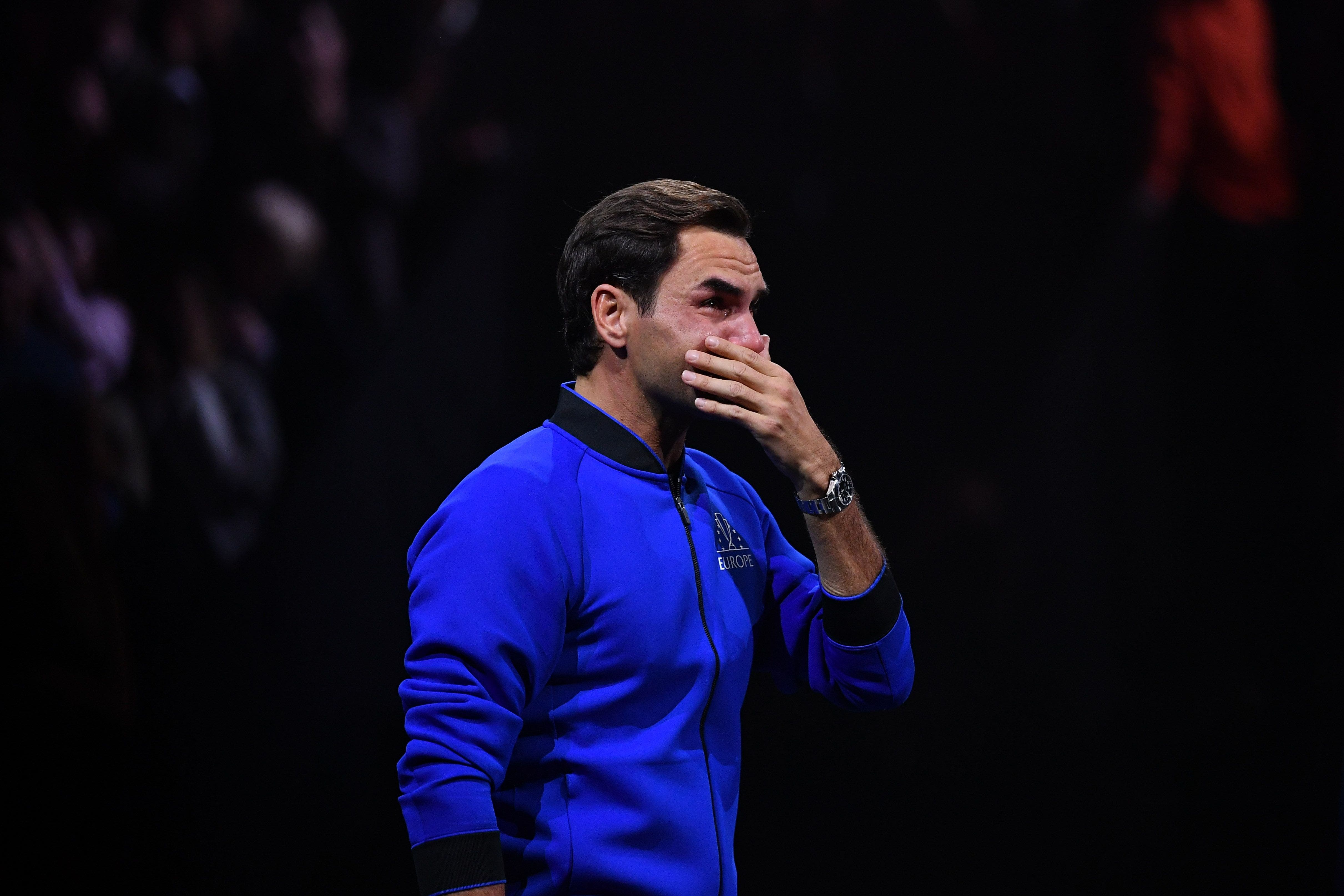 Roger Federer, übermannt von Tränen. 