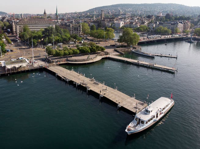 Angesichts einer möglichen Strommangellage wird der Pegel des Zürichsees bis auf weiteres nicht gesenkt. (Aufnahme vom 25. Juni 2019)