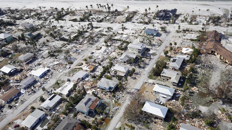 Ein zerstörtes Quartier in Fort Myers Beach im Verwaltungsbezirk Lee County (Florida), am Tag nachdem Hurrikan «Ian» über die Westküste des US-Bundesstaates zog. (Wilfredo Lee / AP)