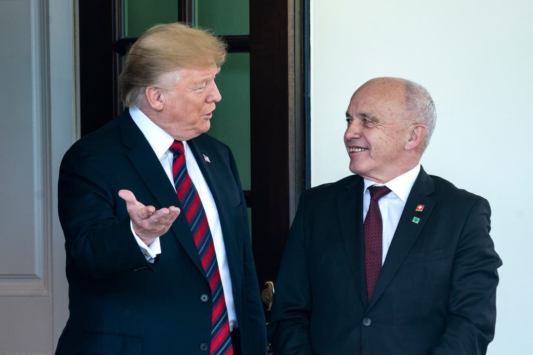 Ueli Maurer gemeinsam mit dem damaligen US-Präsidenten Donald Trump im Weissen Haus 2019.
